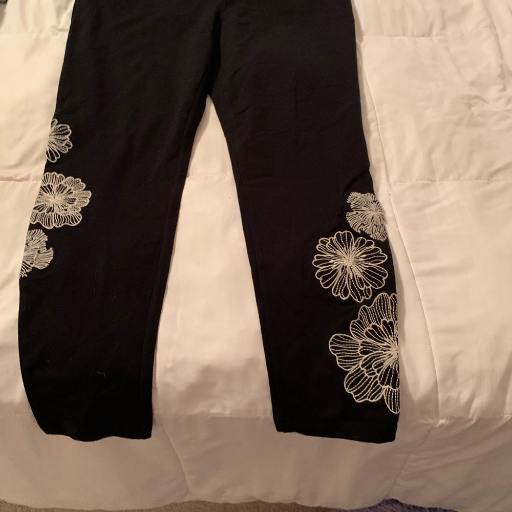 NWT Style & Co. Black Leggings with White Accents
